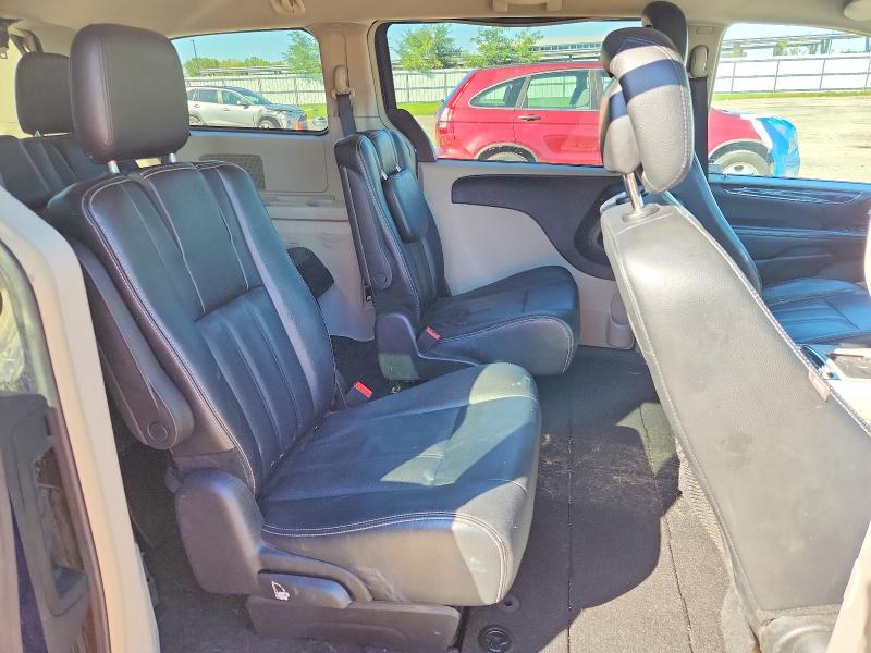 71035546 :رقم المزاد ، 2C4RC1BG5GR173110 vin ، 2016 Chrysler Town & Country مزاد بيع