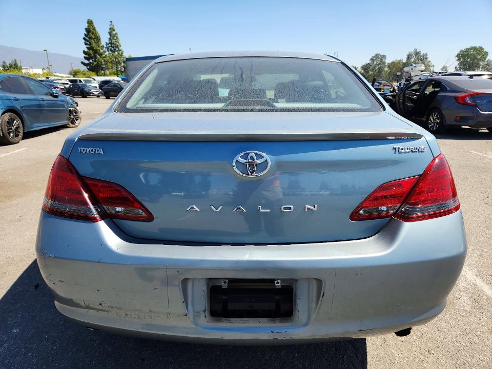 67562136 :رقم المزاد ، 4T1BK36BX8U282287 vin ، 2008 Toyota Avalon مزاد بيع