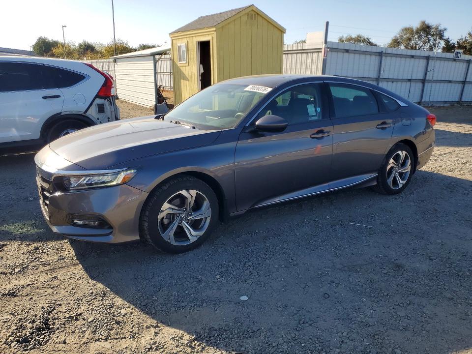 Aukcja sprzedaży 2018 Honda Accord, vin: 1HGCV1F48JA092907, numer aukcji: 70026376