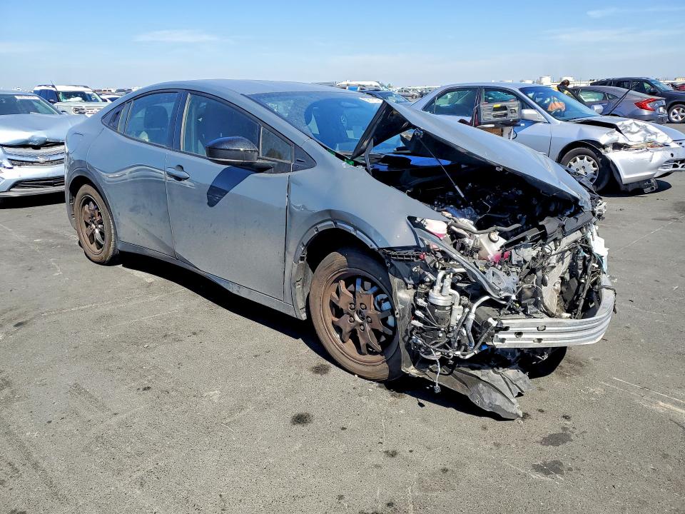 Продажа на аукционе авто 2025 Toyota Prius Plug-in Hybrid, vin: JTDACACU2S3052702, номер лота: 69575346