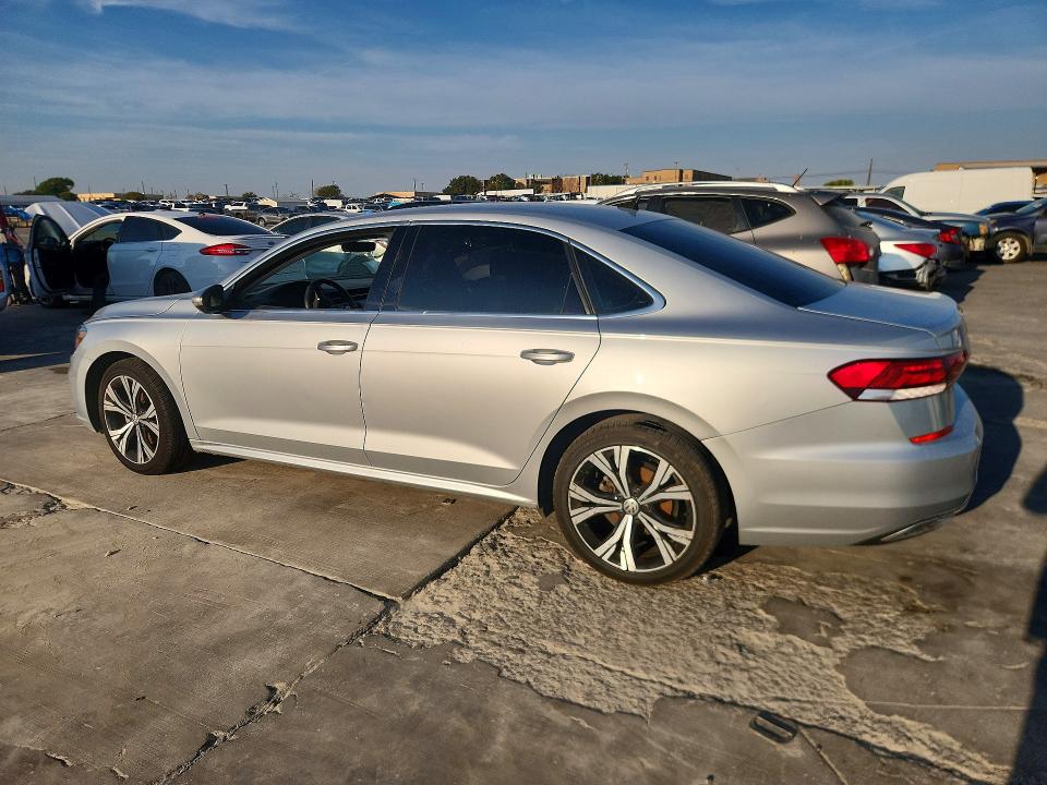 Продажа на аукционе авто 2021 Volkswagen Passat, vin: 1VWSA7A34MC015786, номер лота: 70448066