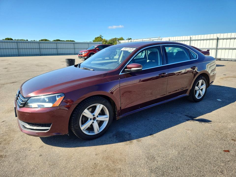 69072626 :رقم المزاد ، 1VWBP7A39DC001414 vin ، 2013 Volkswagen Passat مزاد بيع