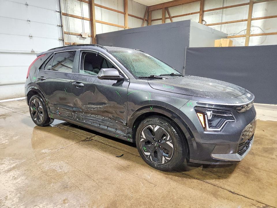 69921686 :رقم المزاد ، KNDCR3L13R5122067 vin ، 2024 Kia Niro مزاد بيع