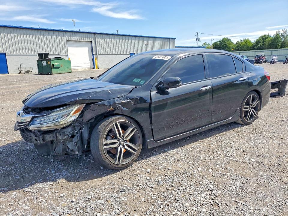Auction sale of the 2017 Honda Accord, vin: 1HGCR3F90HA021173, lot number: 68399936