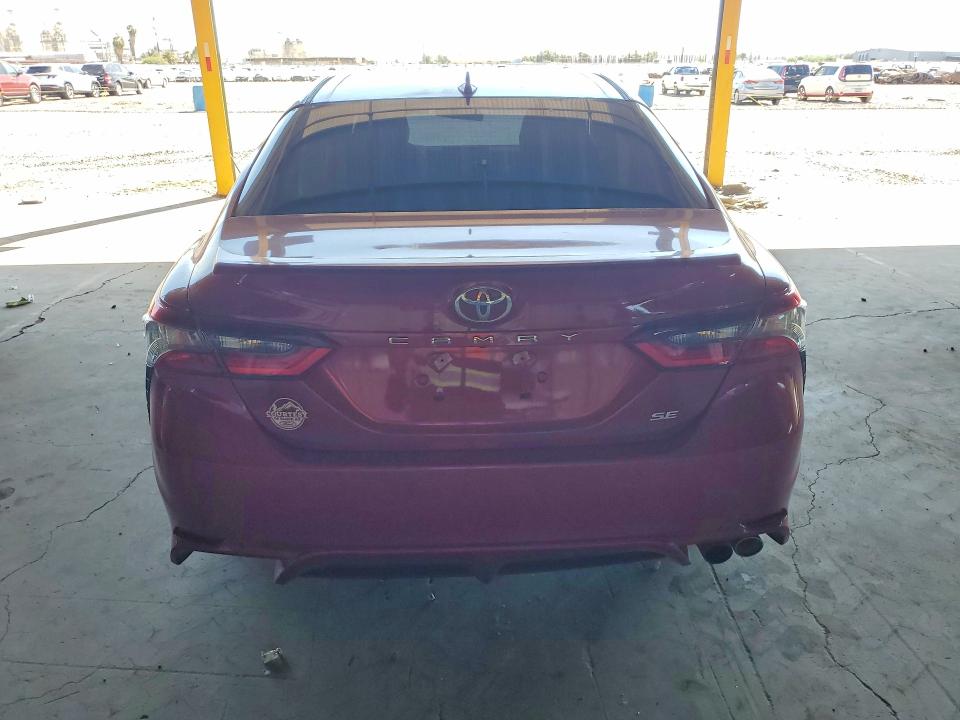 Продаж на аукціоні авто 2021 Toyota Camry, vin: 4T1G11AK9MU412588, номер лоту: 67736106