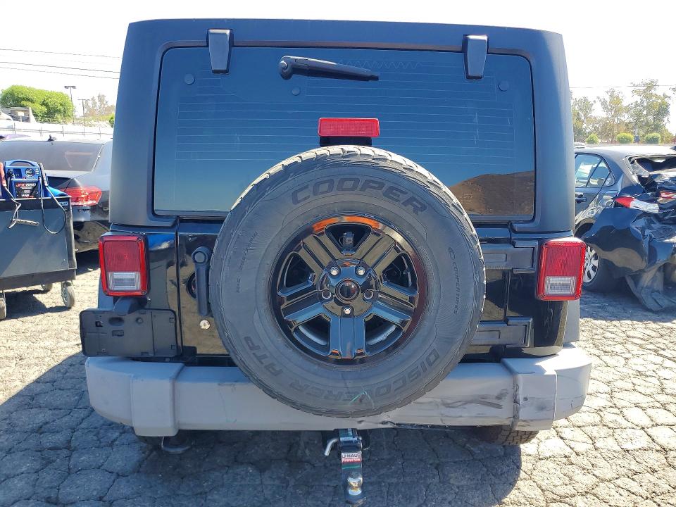 2018 Jeep Wrangler Unlimited მანქანა იყიდება აუქციონზე, vin: 1C4BJWDG2JL805238, აუქციონის ნომერი: 67165006