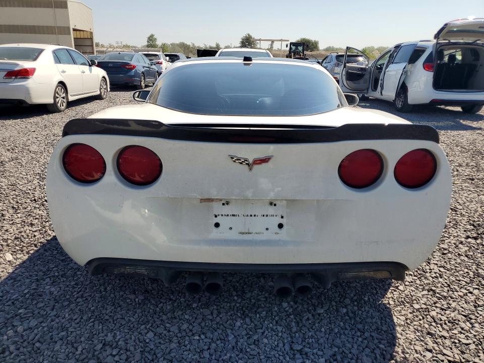 67603916 :رقم المزاد ، 1G1YY24U255115058 vin ، 2005 Chevrolet Corvette مزاد بيع