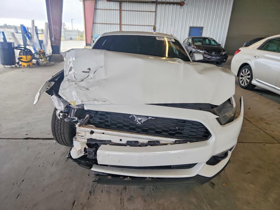69192936 :رقم المزاد ، 1FA6P8AM0F5311595 vin ، 2015 Ford Mustang مزاد بيع