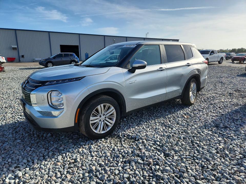 Продажа на аукционе авто 2024 Mitsubishi Outlander, vin: JA4T5UA97RZ033132, номер лота: 69260076