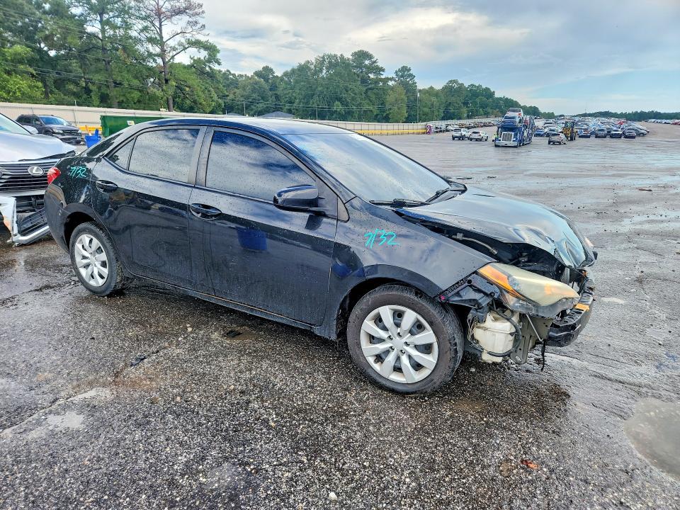Продажа на аукционе авто 2018 Toyota Corolla, vin: 5YFBURHE6JP823279, номер лота: 67516136