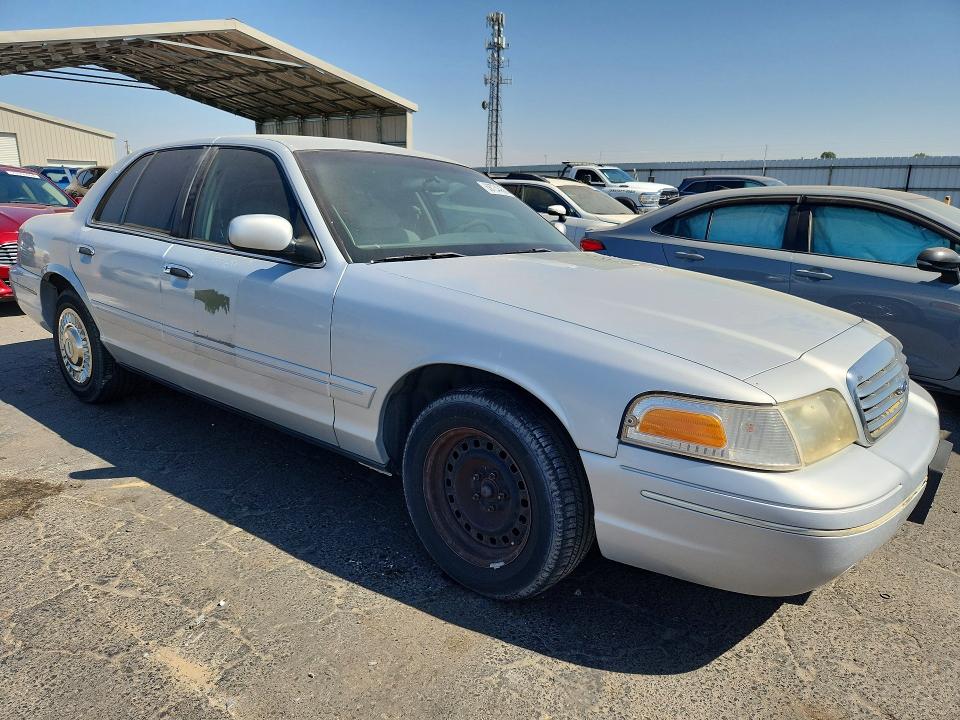68734466 :رقم المزاد ، 2FAFP71W22X115890 vin ، 2002 Ford Crown Victoria مزاد بيع