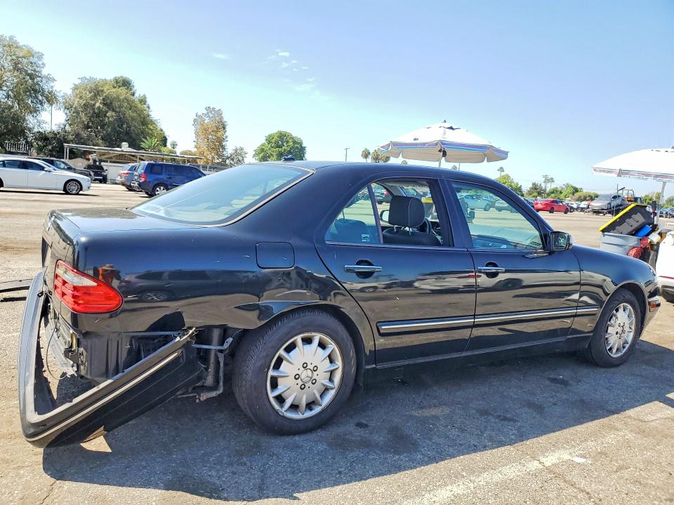 65231206 :رقم المزاد ، WDBJF65G1YA966874 vin ، 2000 Mercedes-benz E مزاد بيع