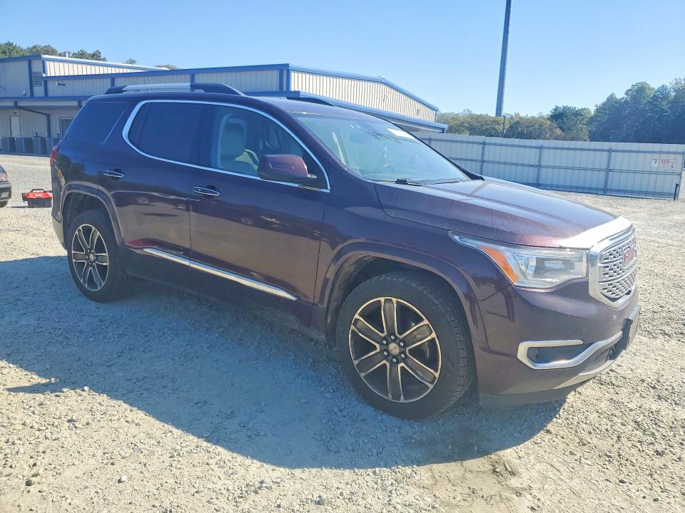 71127676 :رقم المزاد ، 1GKKNXLS0JZ228470 vin ، 2018 Gmc Acadia مزاد بيع