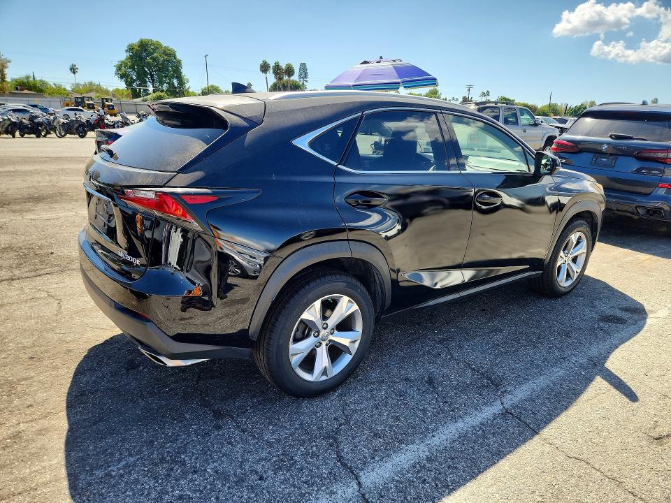 70801256 :رقم المزاد ، JTJYARBZ8H2054952 vin ، 2017 Lexus Nx 200t مزاد بيع