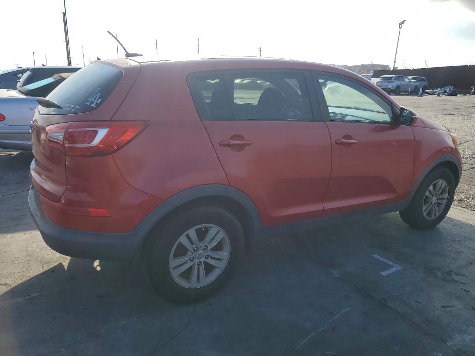 70724356 :رقم المزاد ، KNDPB3A21B7048465 vin ، 2011 Kia Sportage مزاد بيع