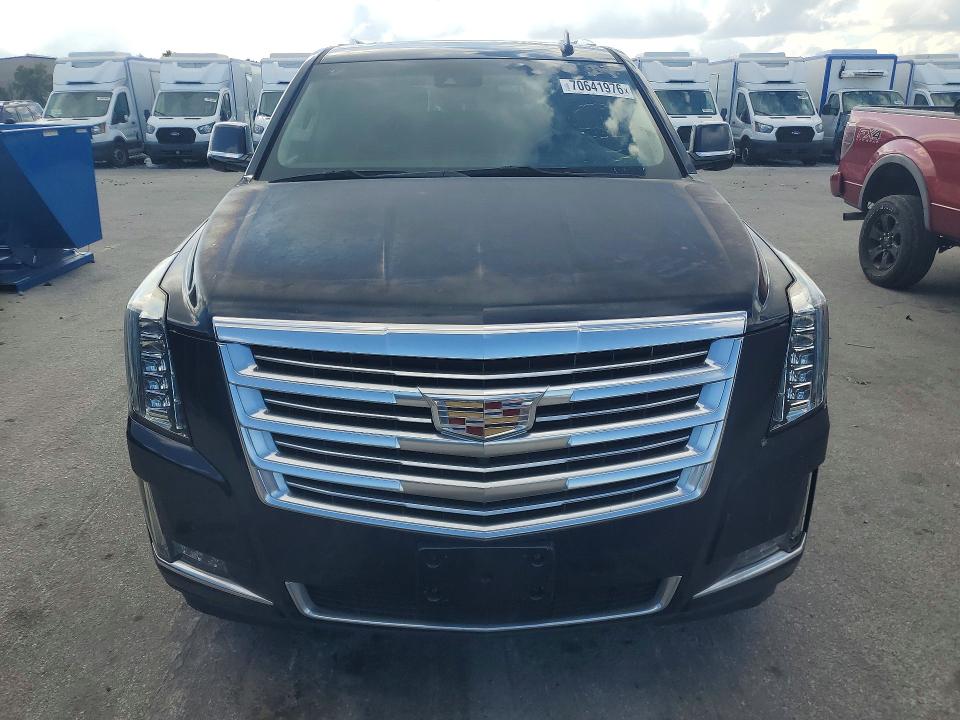 Продажа на аукционе авто 2020 Cadillac Escalade, vin: 1GYS4HKJ1LR193643, номер лота: 70641976