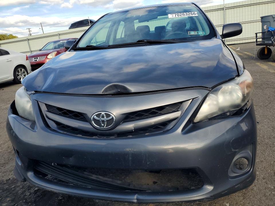 70263266 :رقم المزاد ، 2T1BU4EE3BC580796 vin ، 2011 Toyota Corolla مزاد بيع