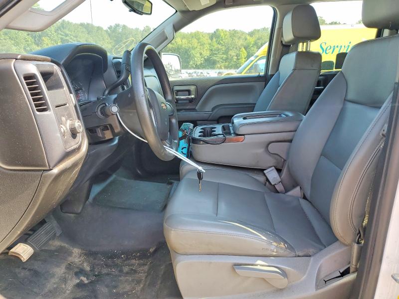67975686 :رقم المزاد ، 1GC2CUEG0JZ261963 vin ، 2018 Chevrolet Silverado مزاد بيع