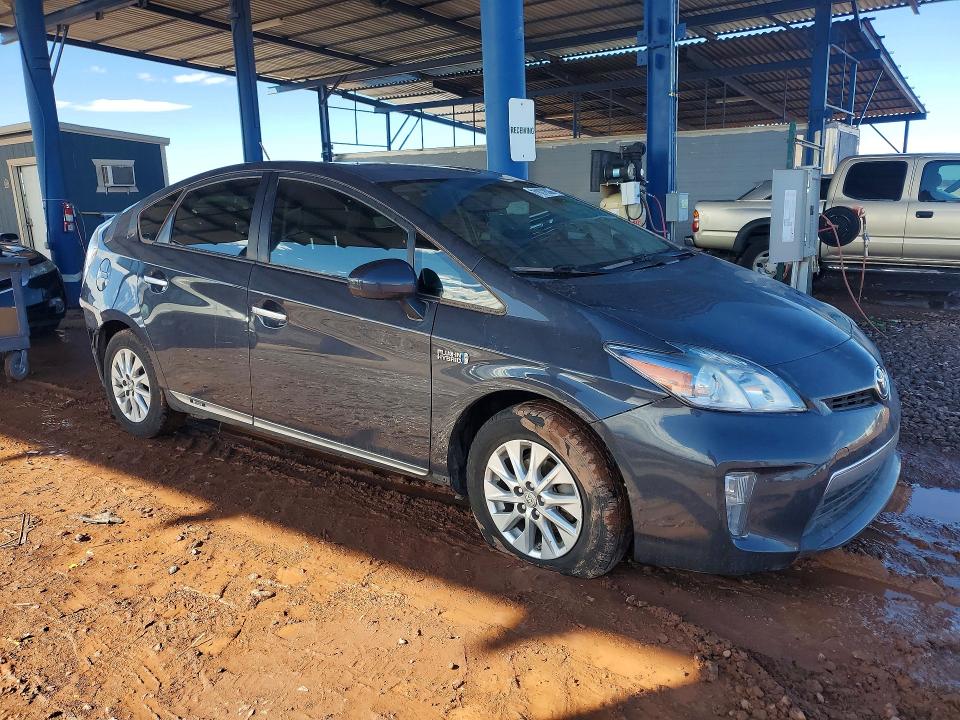 71072036 :رقم المزاد ، JTDKN3DPXE3058450 vin ، 2014 Toyota Prius Plug-in Hybrid مزاد بيع