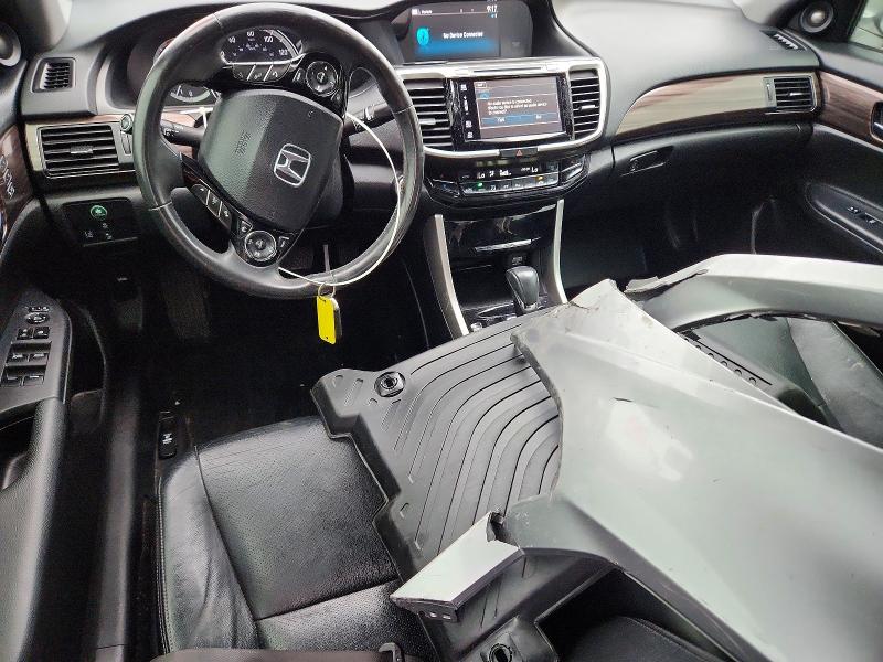69584416 :رقم المزاد ، 1HGCR2F95HA235845 vin ، 2017 Honda Accord مزاد بيع