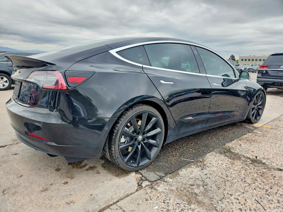 Продажа на аукционе авто 2019 Tesla Model 3, vin: 5YJ3E1EB0KF384770, номер лота: 70951606