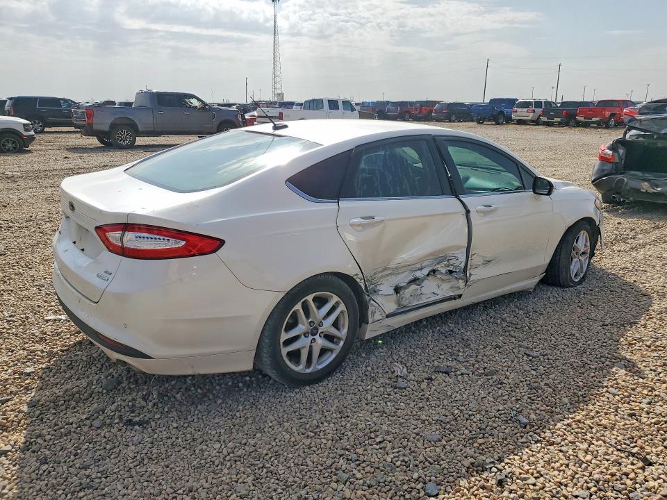 67532356 :رقم المزاد ، 3FA6P0HD0FR304411 vin ، 2015 Ford Fusion مزاد بيع