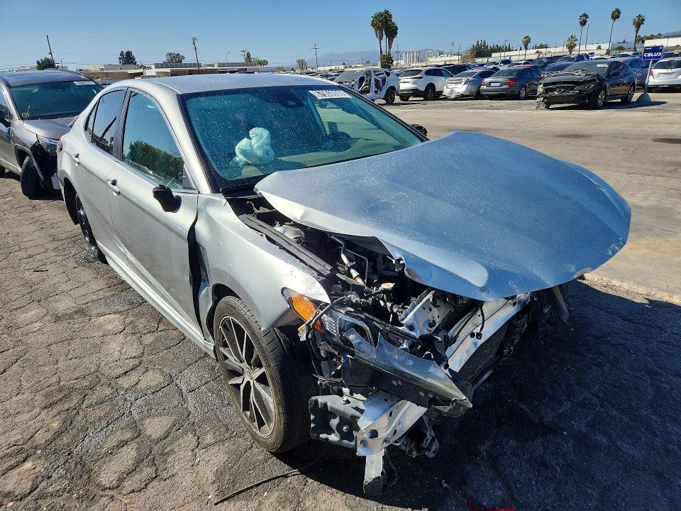 Продажа на аукционе авто 2021 Toyota Camry, vin: 4T1G11AKXMU495965, номер лота: 67963806
