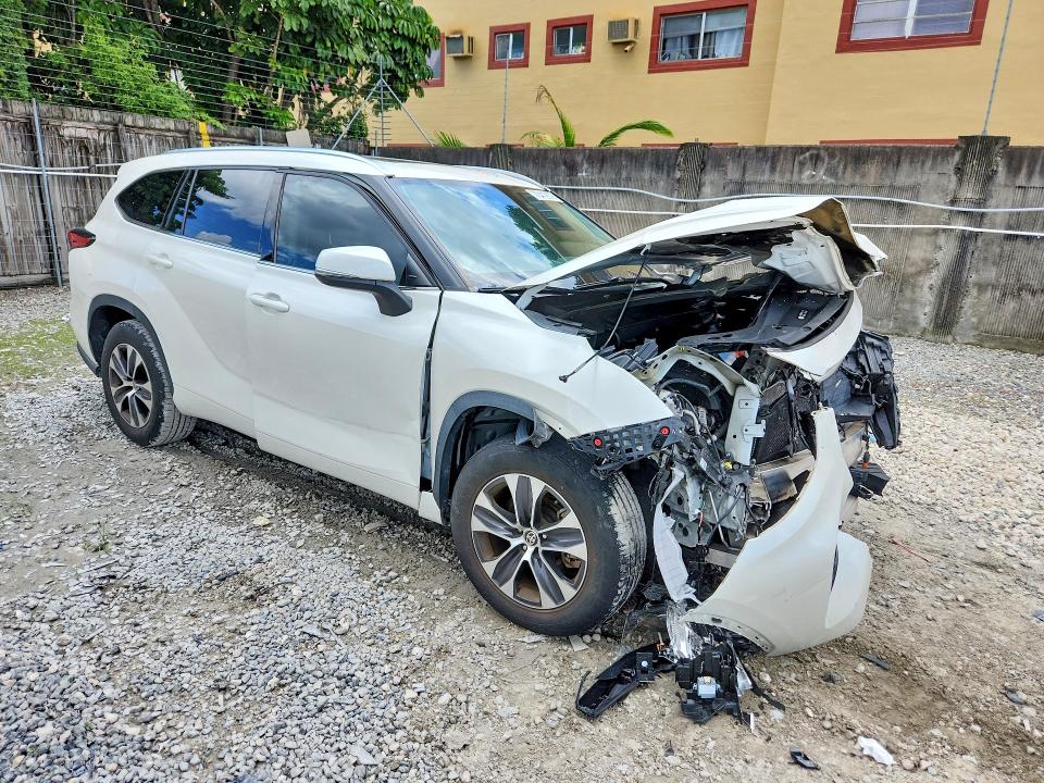 Продаж на аукціоні авто 2020 Toyota Highlander, vin: 5TDGZRAH7LS511252, номер лоту: 70412376