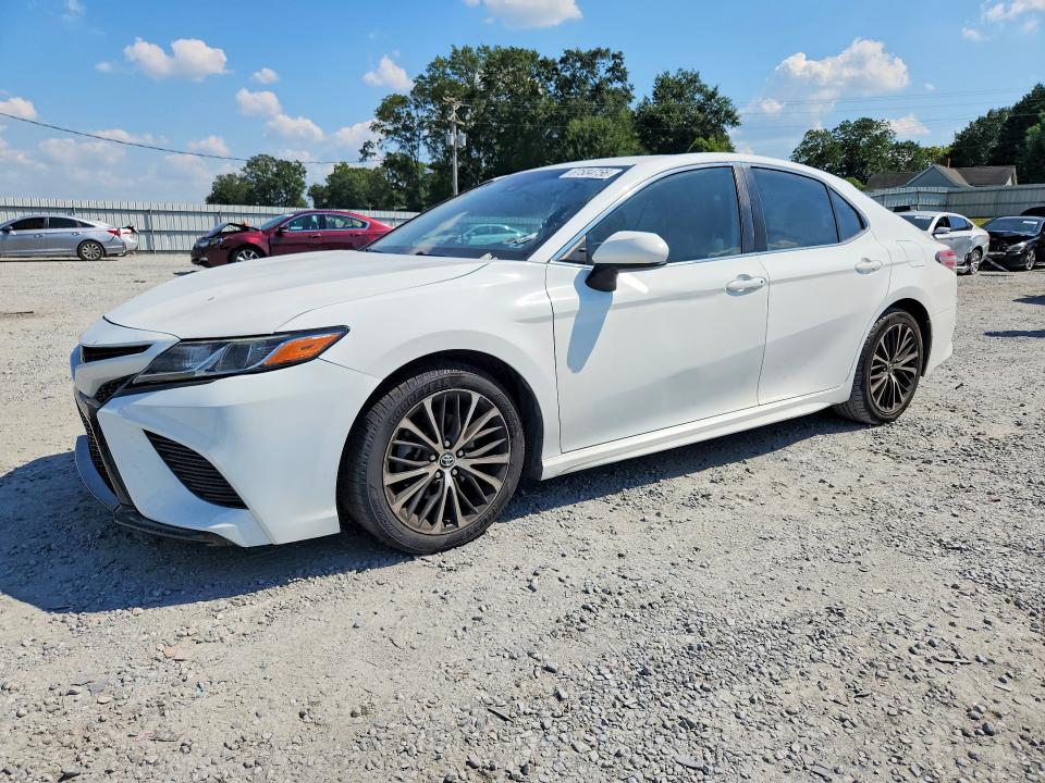 2020 Toyota Camry მანქანა იყიდება აუქციონზე, vin: 4T1G11AK3LU306538, აუქციონის ნომერი: 67534756