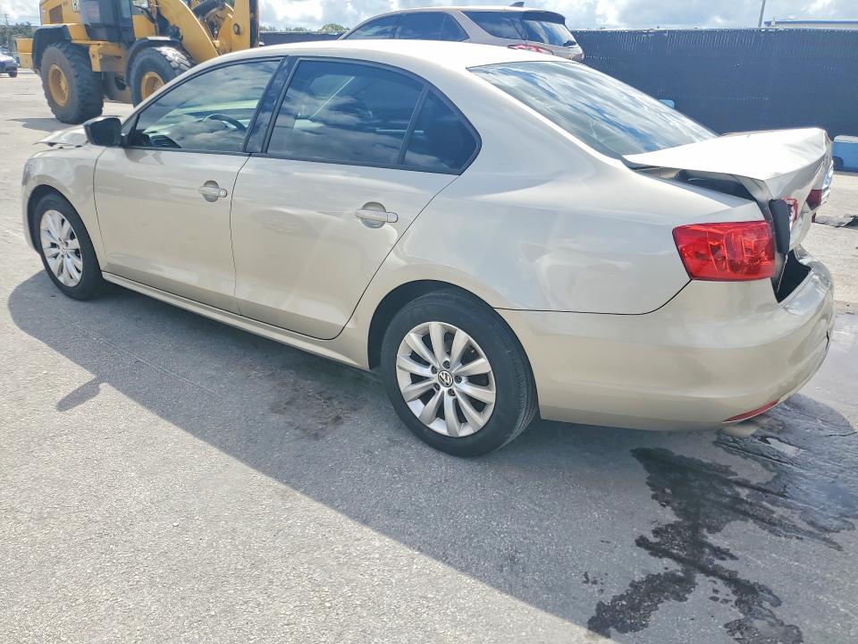 69884276 :رقم المزاد ، 3VW2K7AJXEM255047 vin ، 2014 Volkswagen Jetta مزاد بيع