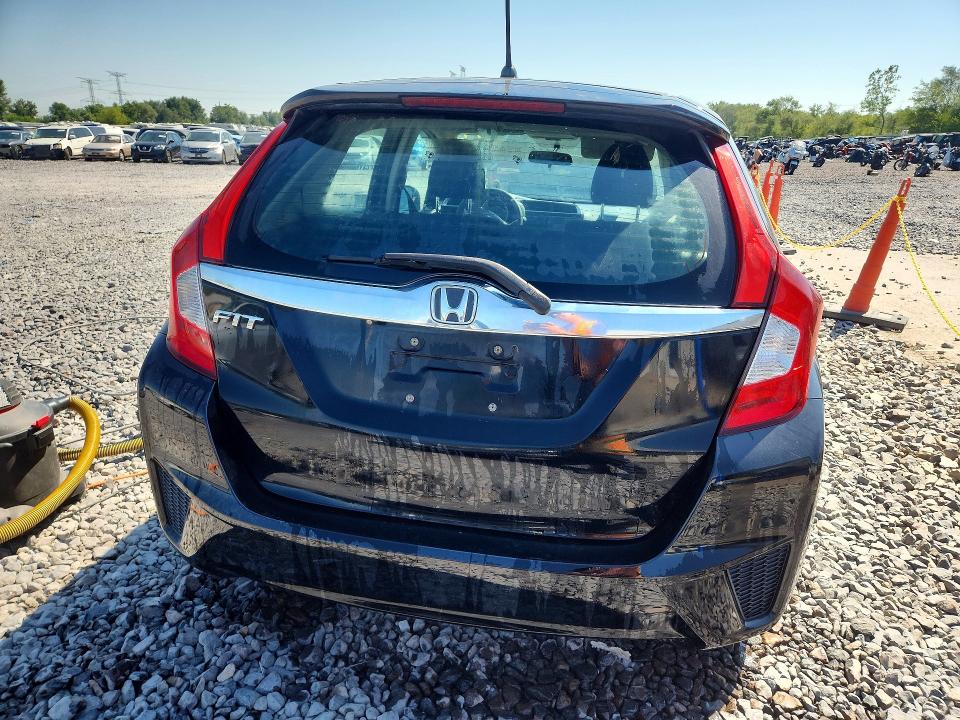 67497796 :رقم المزاد ، 3HGGK5H83FM722053 vin ، 2015 Honda Fit مزاد بيع