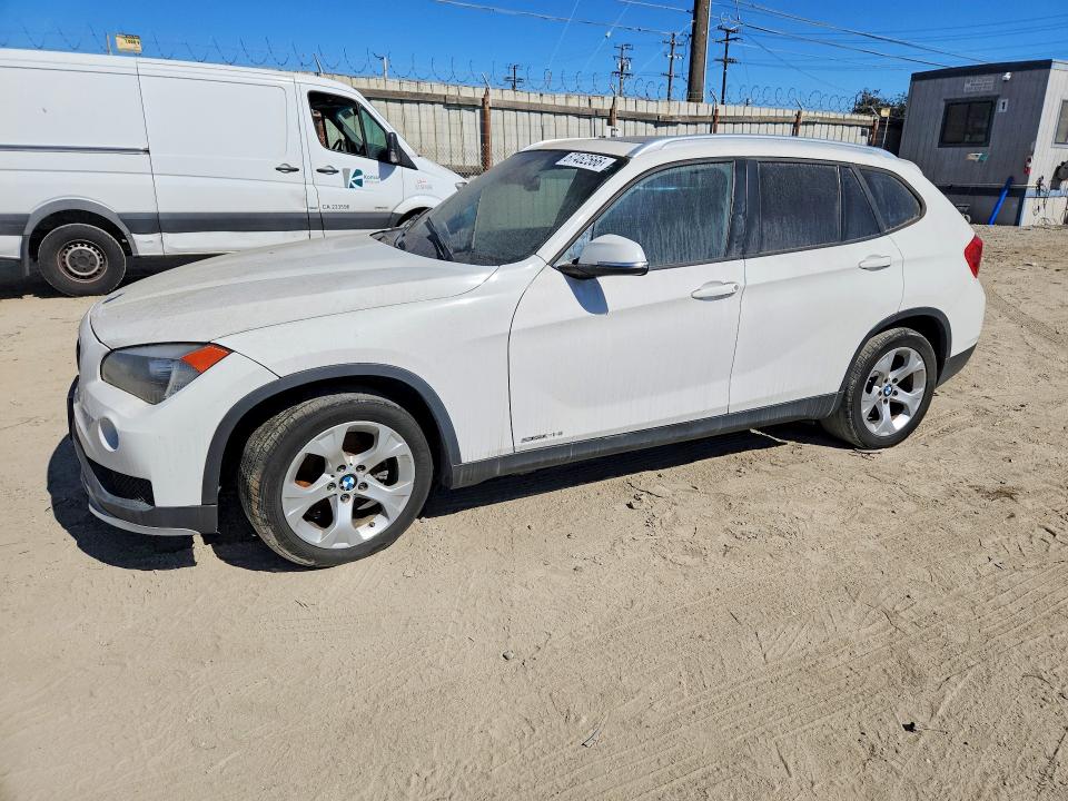 2015 Bmw X1 მანქანა იყიდება აუქციონზე, vin: WBAVM1C5XFVW57386, აუქციონის ნომერი: 67462566