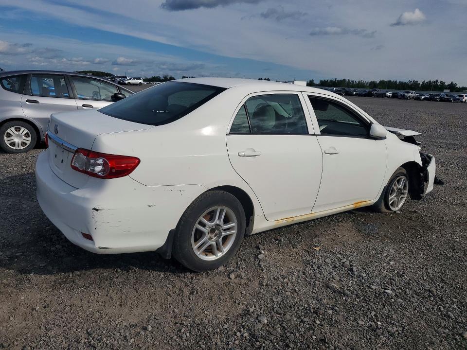67008576 :رقم المزاد ، 2T1BU4EEXDC977747 vin ، 2013 Toyota Corolla مزاد بيع