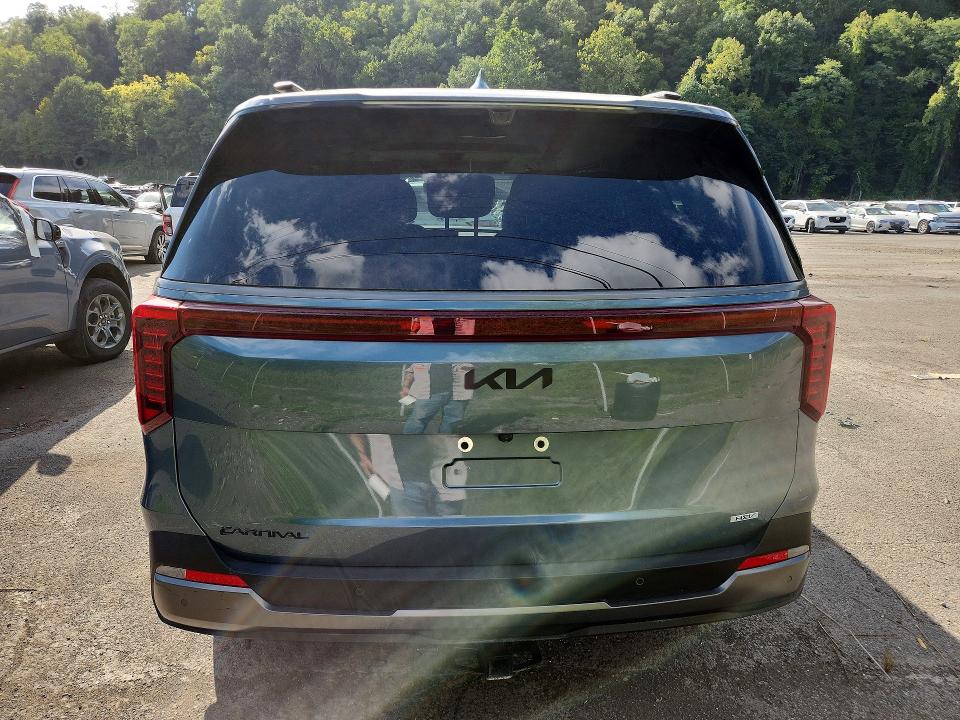 2026 Kia Carnival Hybrid მანქანა იყიდება აუქციონზე, vin: KNDNE5KA1T6143888, აუქციონის ნომერი: 68813116
