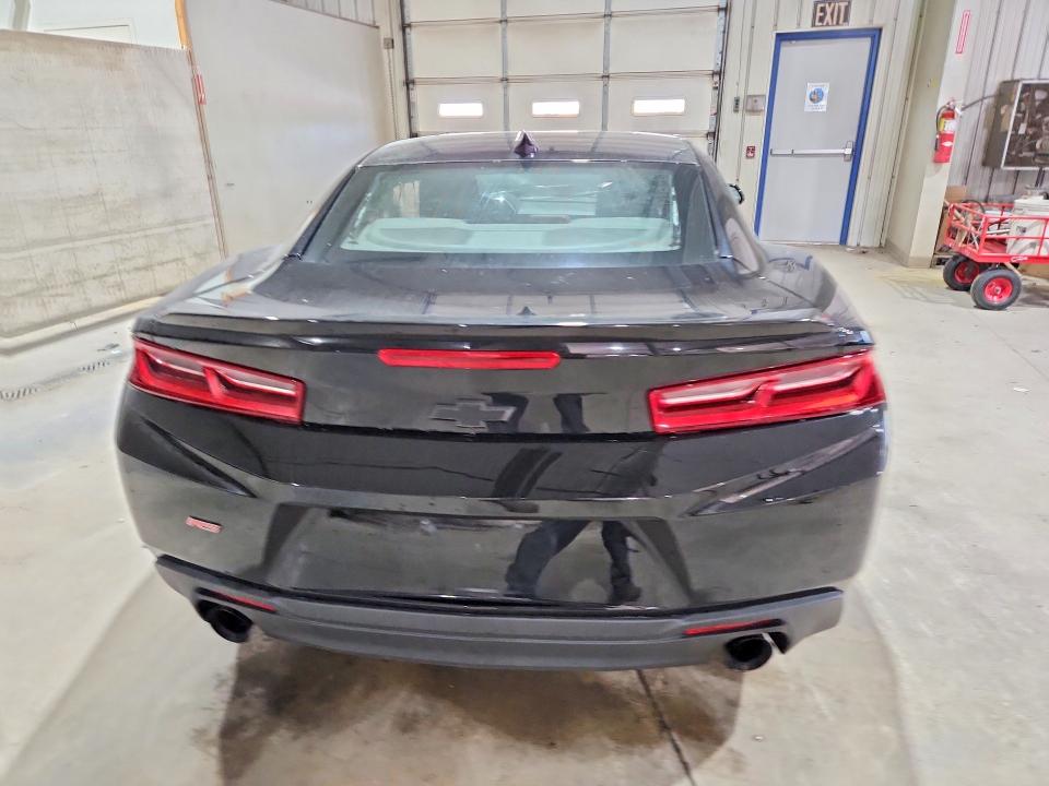 68599676 :رقم المزاد ، 1G1FB1RS1J0162633 vin ، 2018 Chevrolet Camaro مزاد بيع