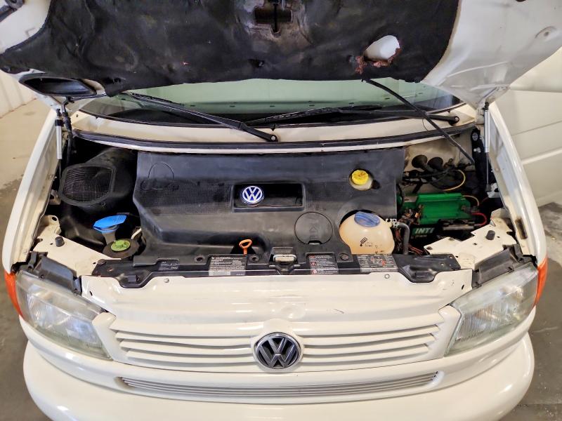 2002 Volkswagen Eurovan მანქანა იყიდება აუქციონზე, vin: WV2EB47092H078120, აუქციონის ნომერი: 67353946