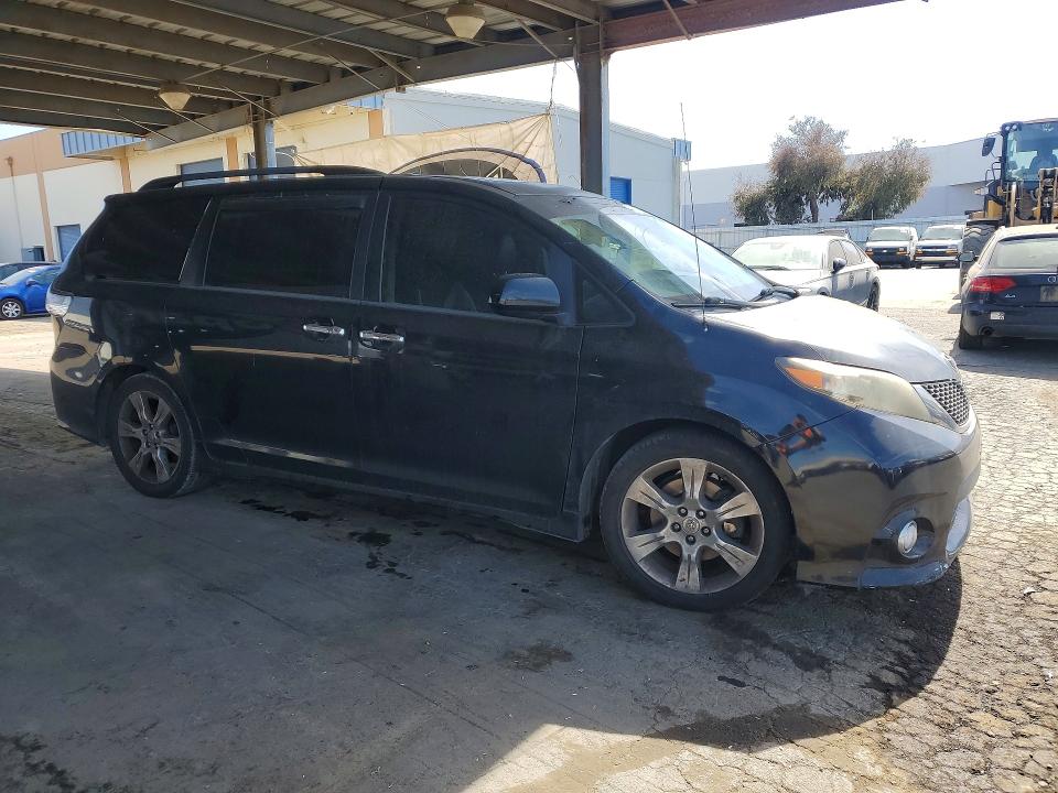 Продаж на аукціоні авто 2013 Toyota Sienna, vin: 5TDXK3DC0DS313695, номер лоту: 70543096