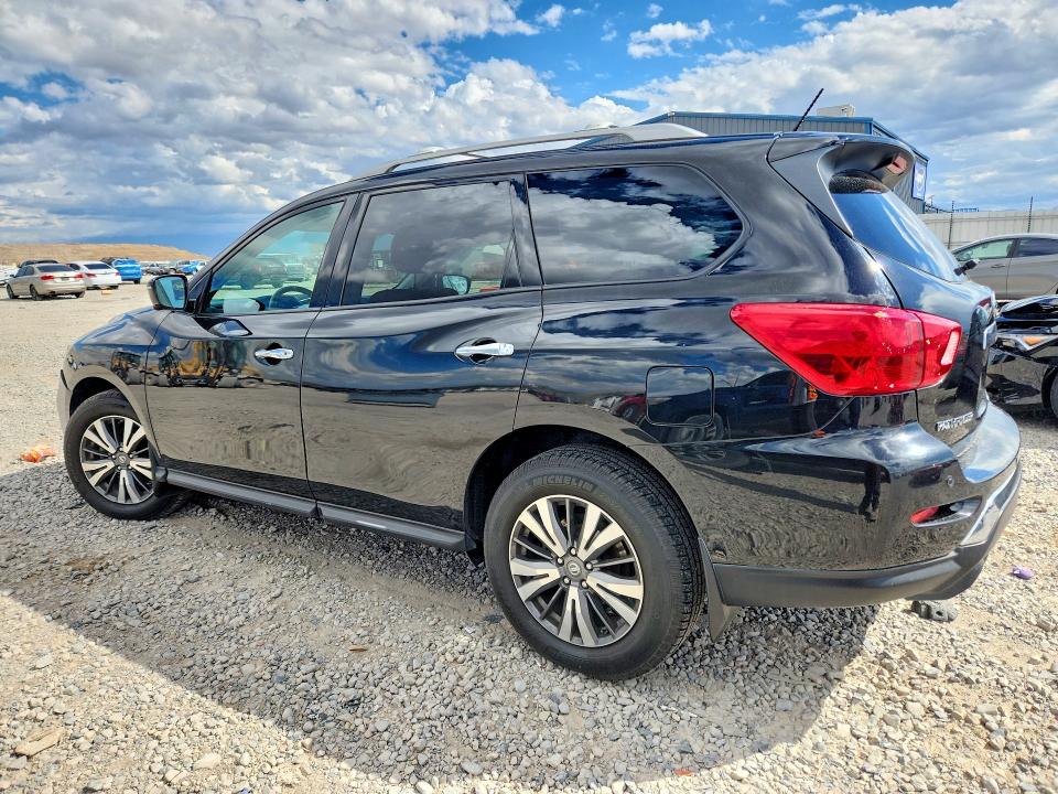 Продажа на аукционе авто 2017 Nissan Pathfinder, vin: 5N1DR2MM2HC626543, номер лота: 69423576