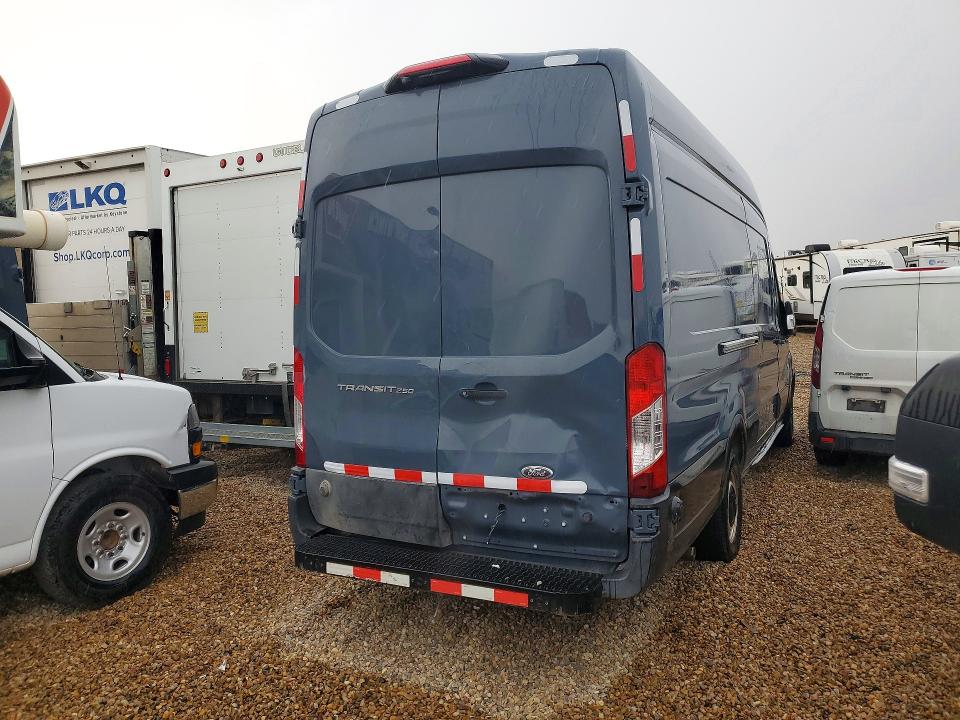 2020 Ford Transit 250 მანქანა იყიდება აუქციონზე, vin: 1FTBR3X88LKB27955, აუქციონის ნომერი: 65562126