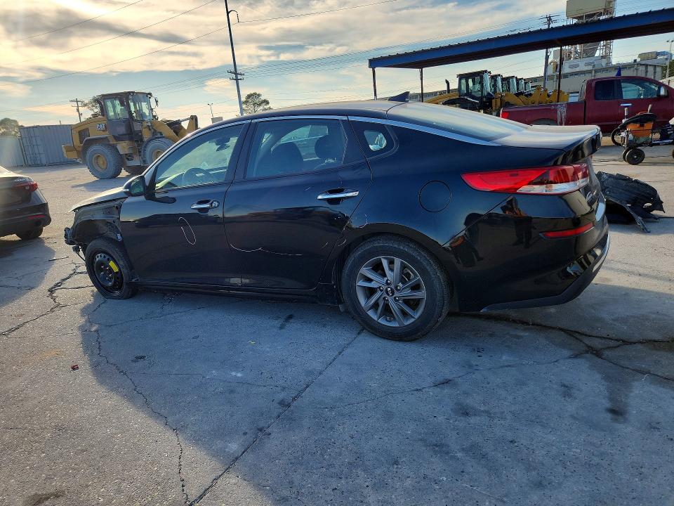 2020 Kia Optima მანქანა იყიდება აუქციონზე, vin: 5XXGT4L31LG426477, აუქციონის ნომერი: 70274536
