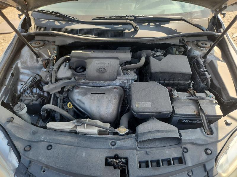 67167176 :رقم المزاد ، 4T1BF1FKXFU984745 vin ، 2015 Toyota Camry مزاد بيع