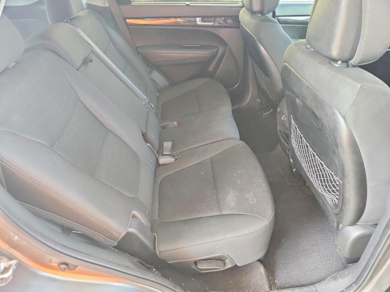 67295646 :رقم المزاد ، 5XYKT4A67EG491324 vin ، 2014 Kia Sorento مزاد بيع