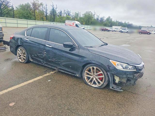 Продаж на аукціоні авто 2017 Honda Accord, vin: 1HGCR2F11HA250725, номер лоту: 69616486