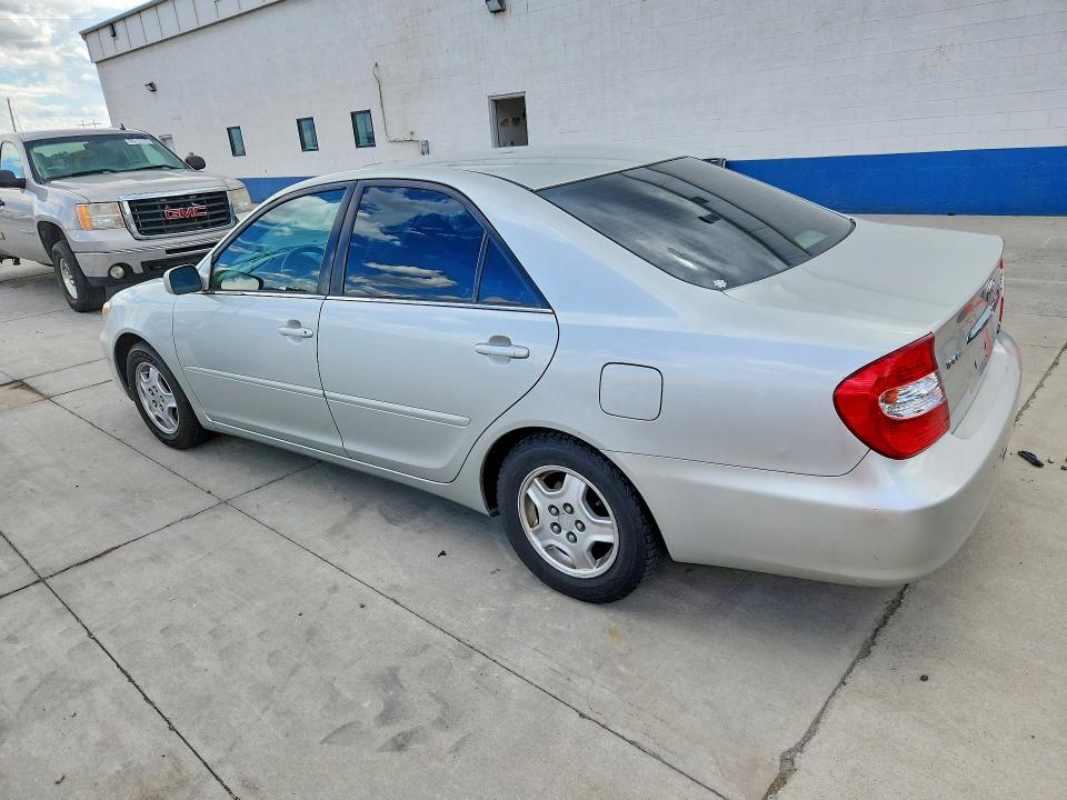 67187726 :رقم المزاد ، 4T1BF32K72U024312 vin ، 2002 Toyota Camry مزاد بيع