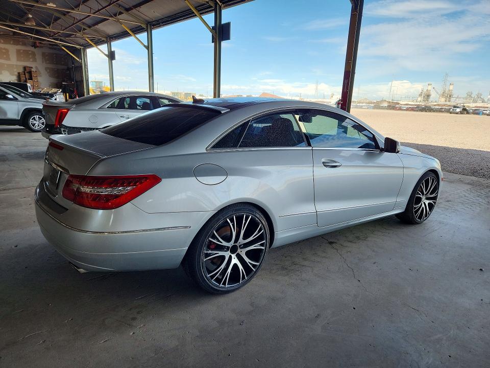 68442236 :رقم المزاد ، WDDKJ5GB4BF125549 vin ، 2011 Mercedes-benz E مزاد بيع