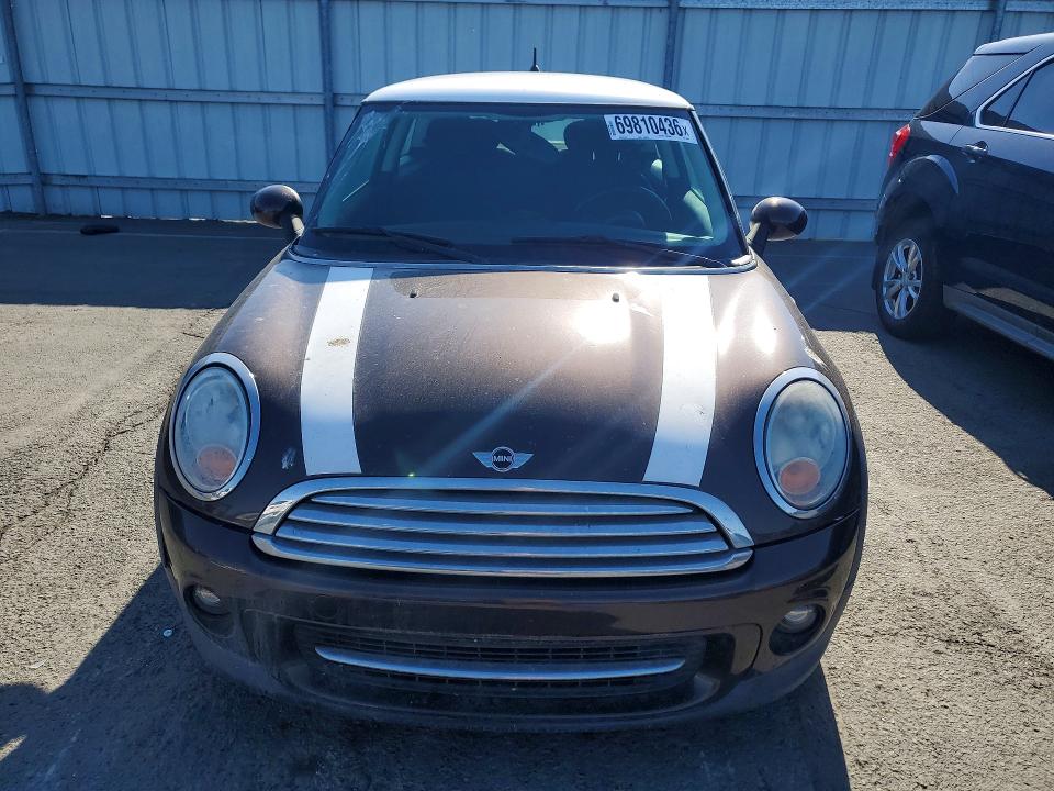 Продажа на аукционе авто 2011 Mini Cooper, vin: WMWSU3C5XBT092562, номер лота: 69810436