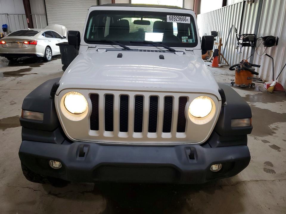 68929666 :رقم المزاد ، 1C4HJXDG8KW665759 vin ، 2019 Jeep Wrangler Unlimited مزاد بيع