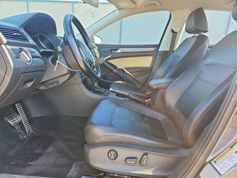 67899316 :رقم المزاد ، 1VWAA7A37JC001761 vin ، 2018 Volkswagen Passat مزاد بيع