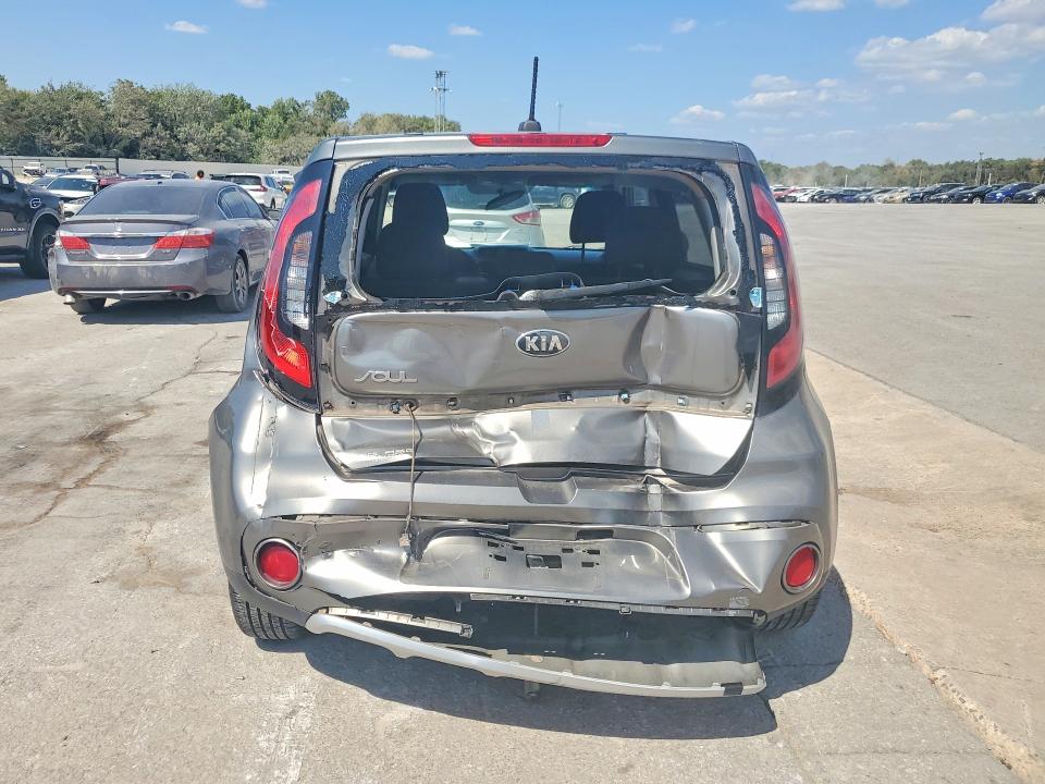 2018 Kia Soul მანქანა იყიდება აუქციონზე, vin: KNDJP3A57J7532558, აუქციონის ნომერი: 68033976
