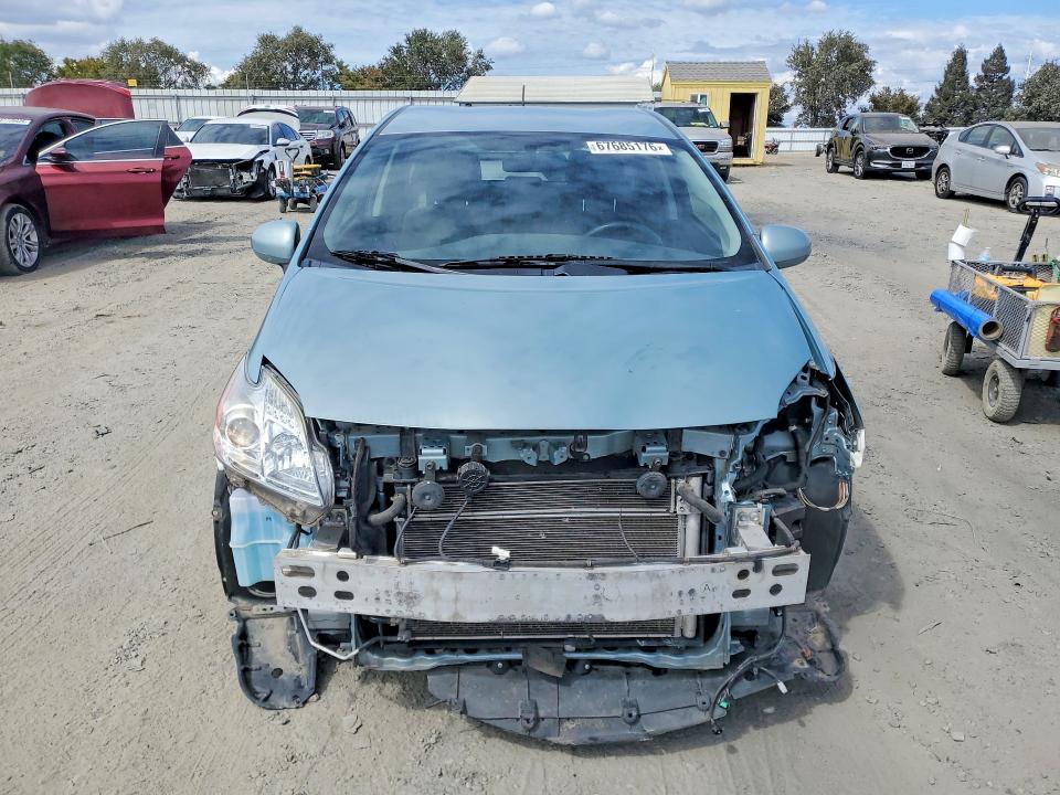 67685176 :رقم المزاد ، JTDKN3DU1F1921977 vin ، 2015 Toyota Prius مزاد بيع